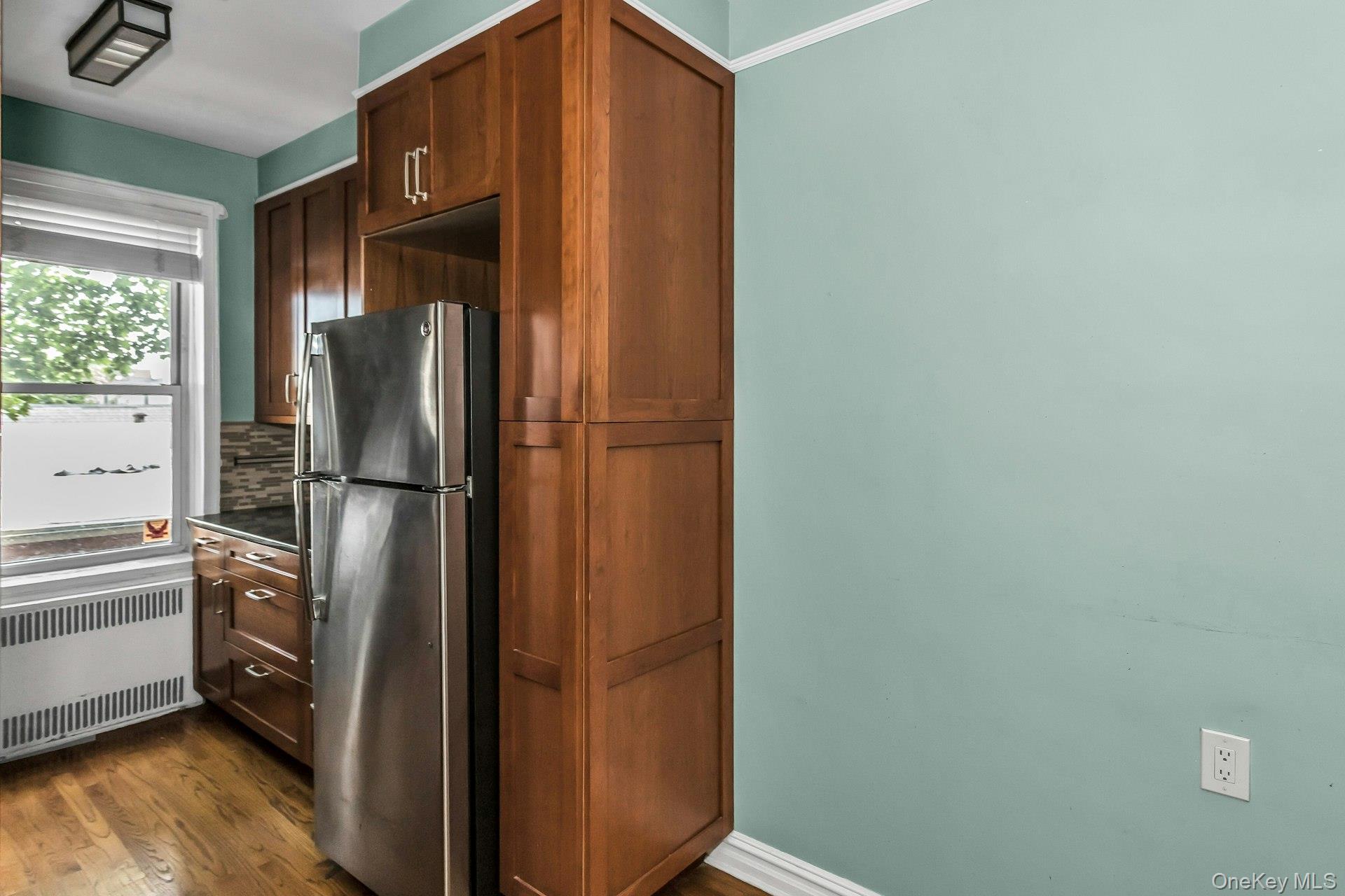 111-39 76 Road # B7, Forest Hills, NY 11375