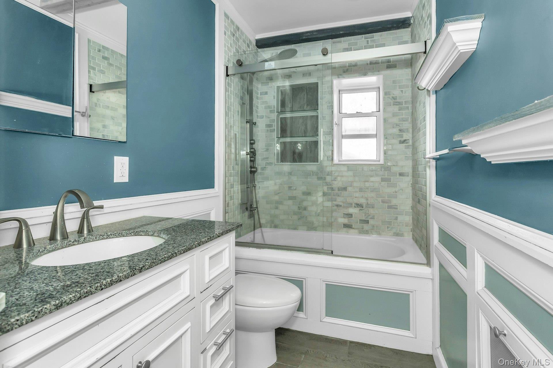 111-39 76 Road # B7, Forest Hills, NY 11375