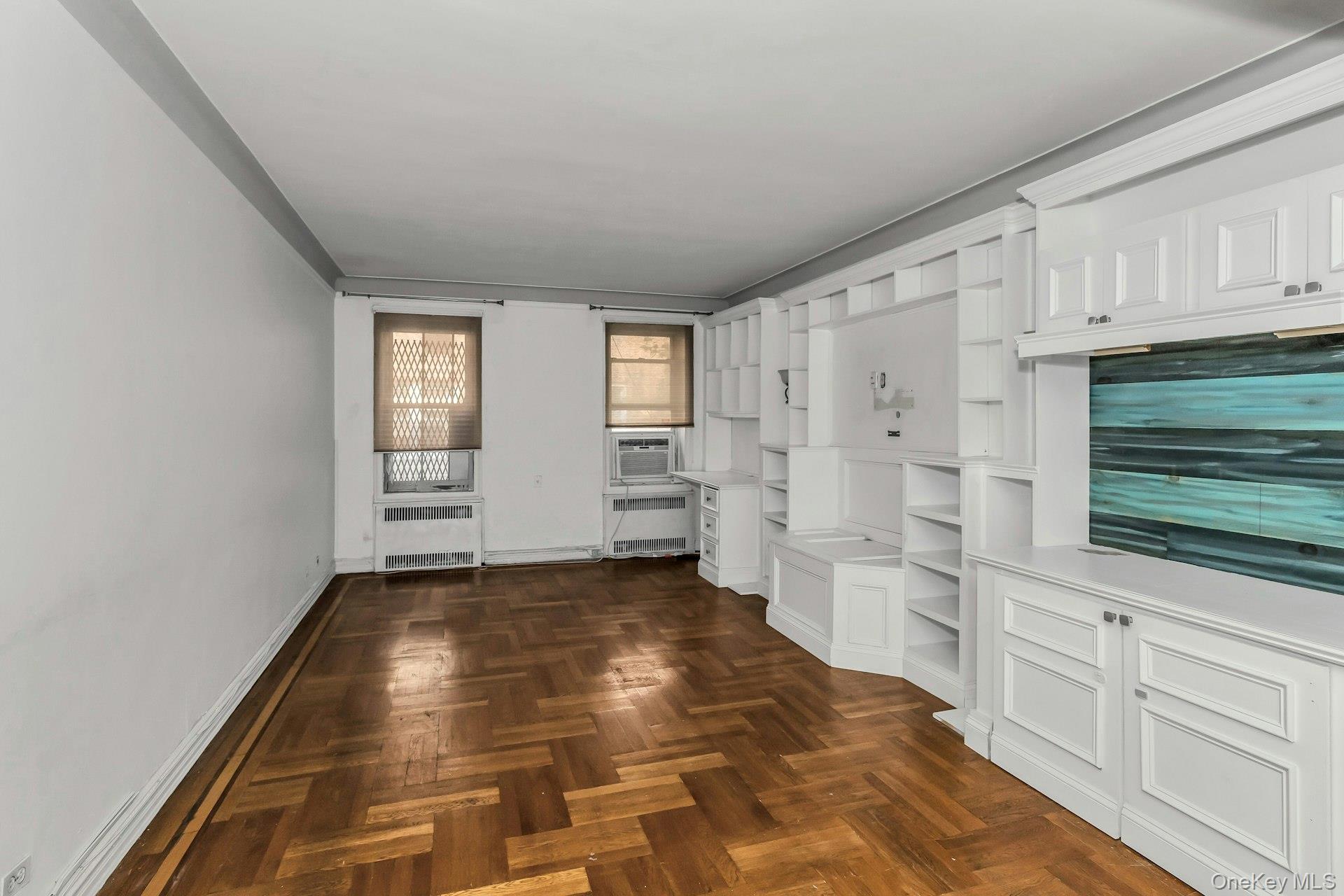 111-39 76 Road # B7, Forest Hills, NY 11375