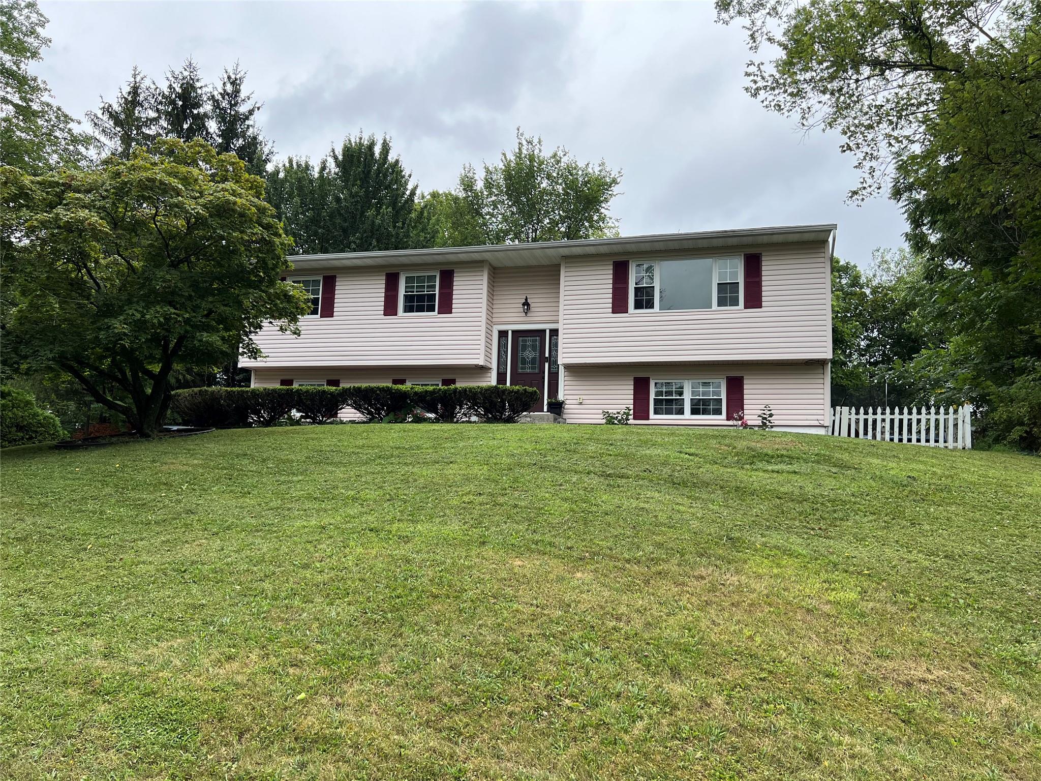 6 Peace Drive, Middletown, NY 10941