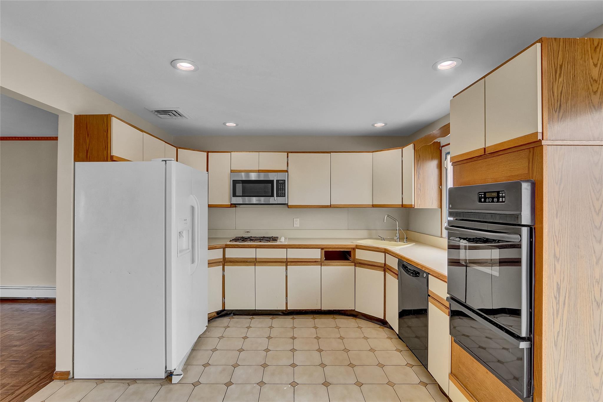 63 Cumberland Place, Valley Stream, NY 11580