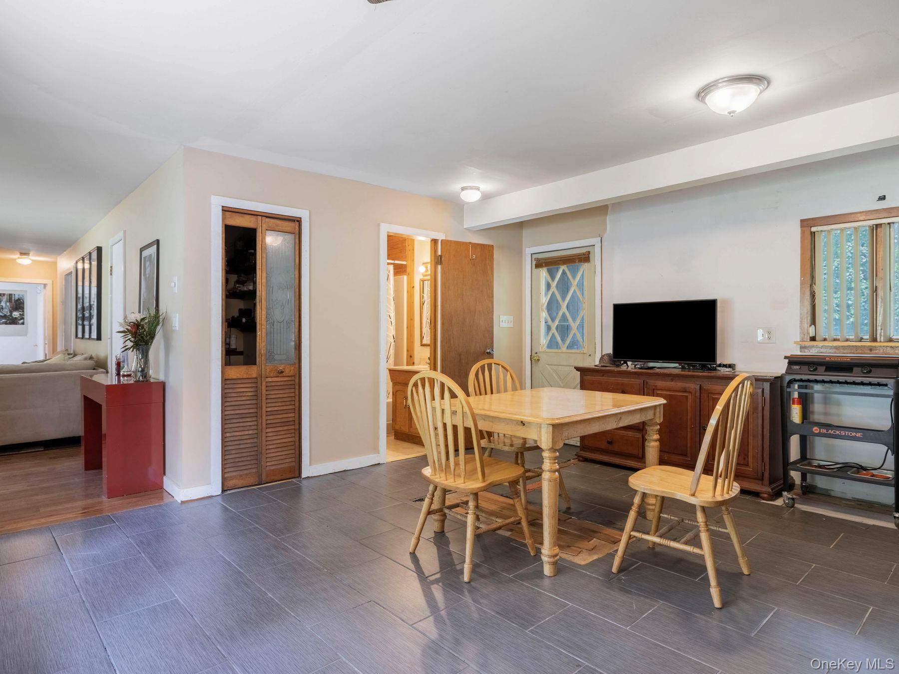 98 S Lincoln Drive, Cairo, NY 12413