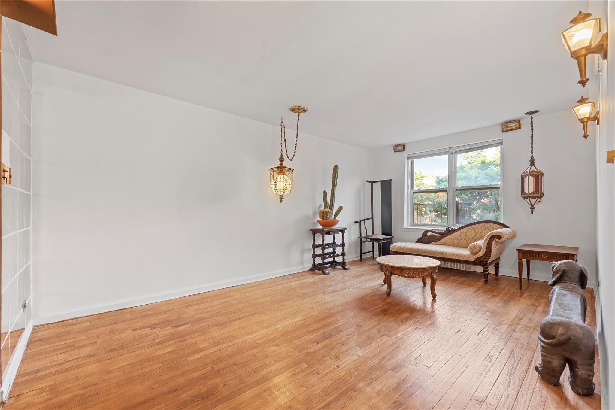 3920 52nd st # 2g, Woodside, NY 11377