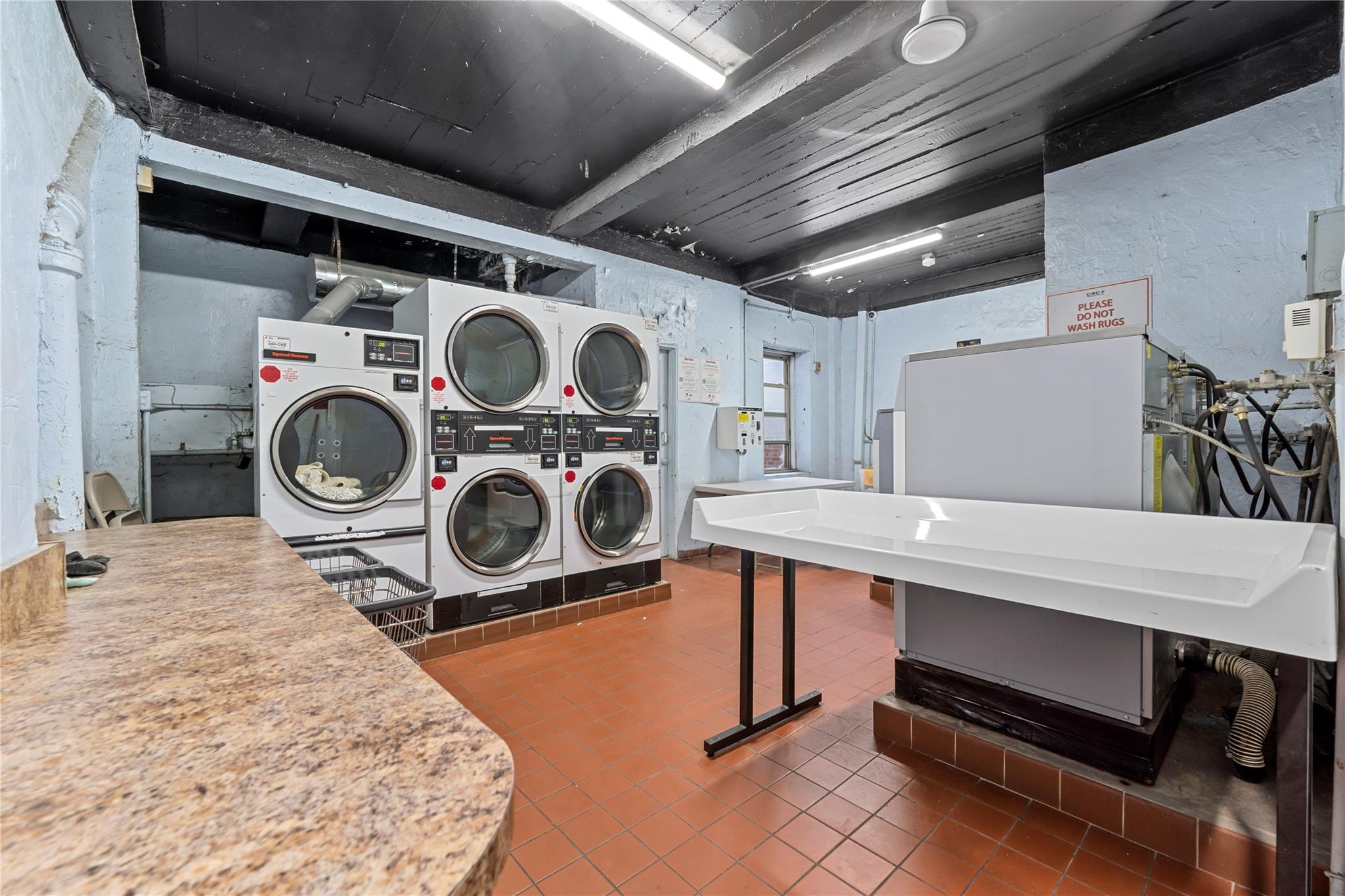 3920 52nd st # 2g, Woodside, NY 11377