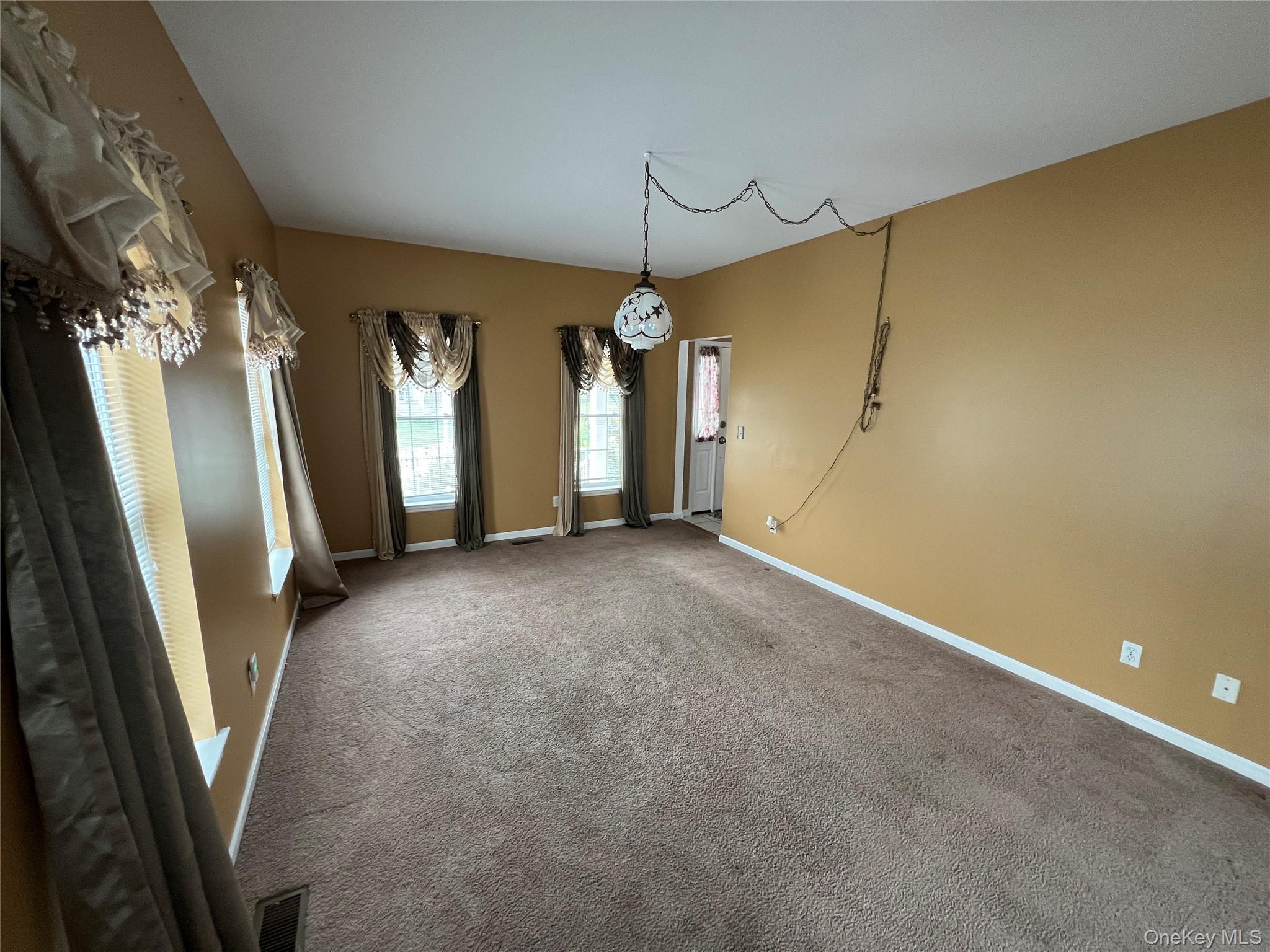 16 Peggy Lane, Peekskill, NY 10566