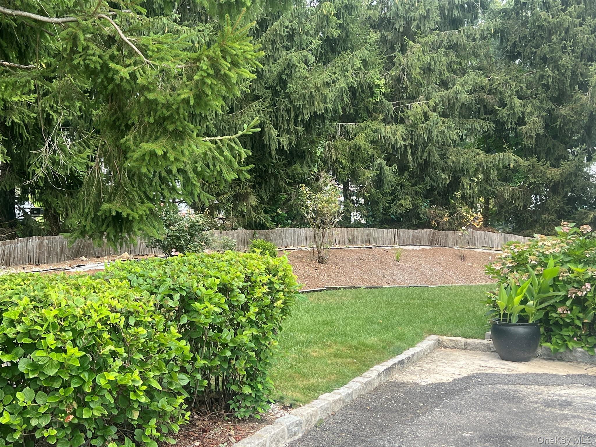 16 Peggy Lane, Peekskill, NY 10566