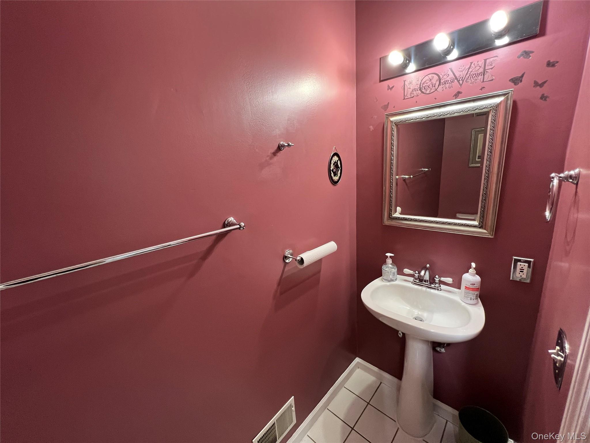 16 Peggy Lane, Peekskill, NY 10566