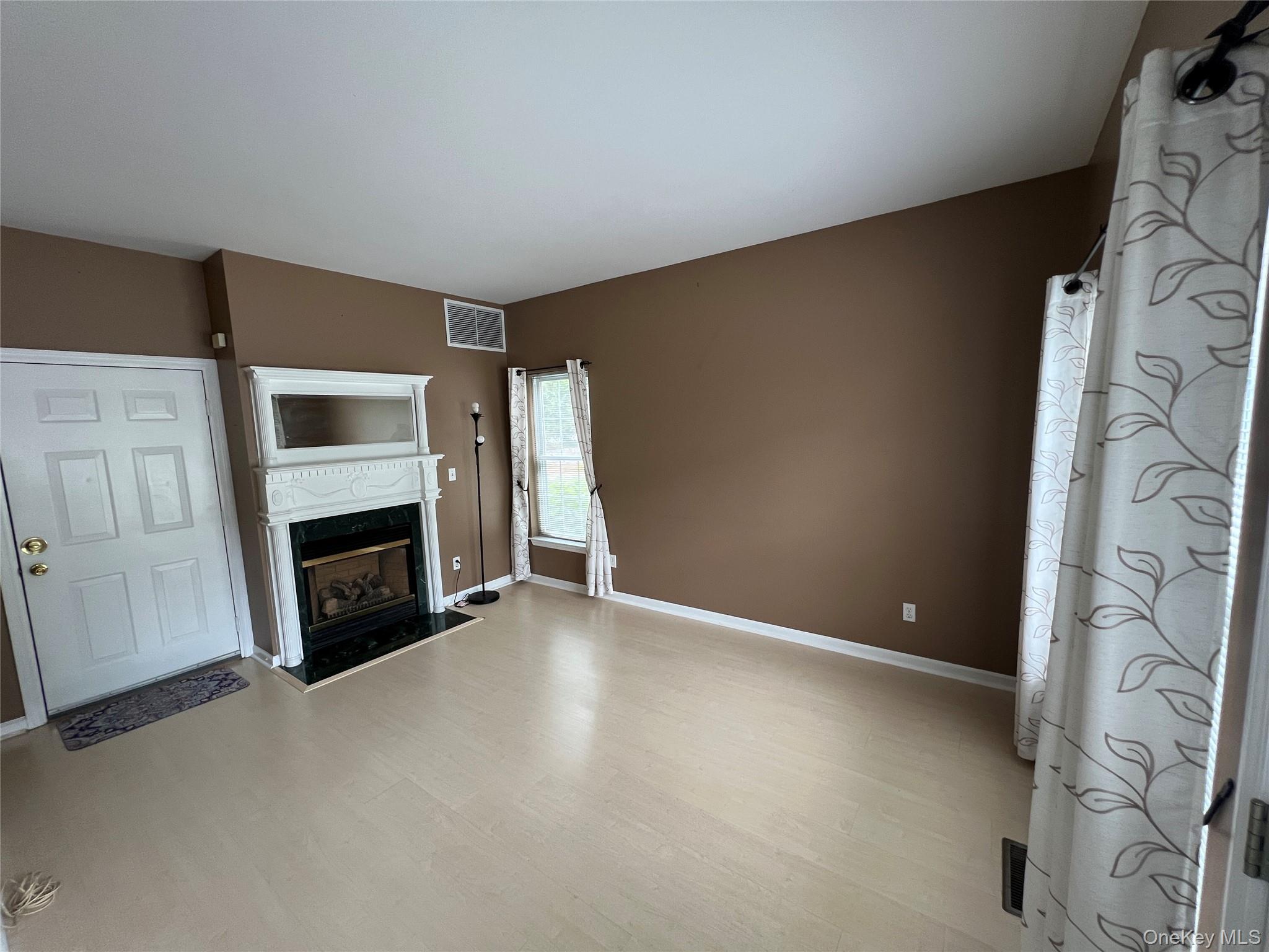 16 Peggy Lane, Peekskill, NY 10566