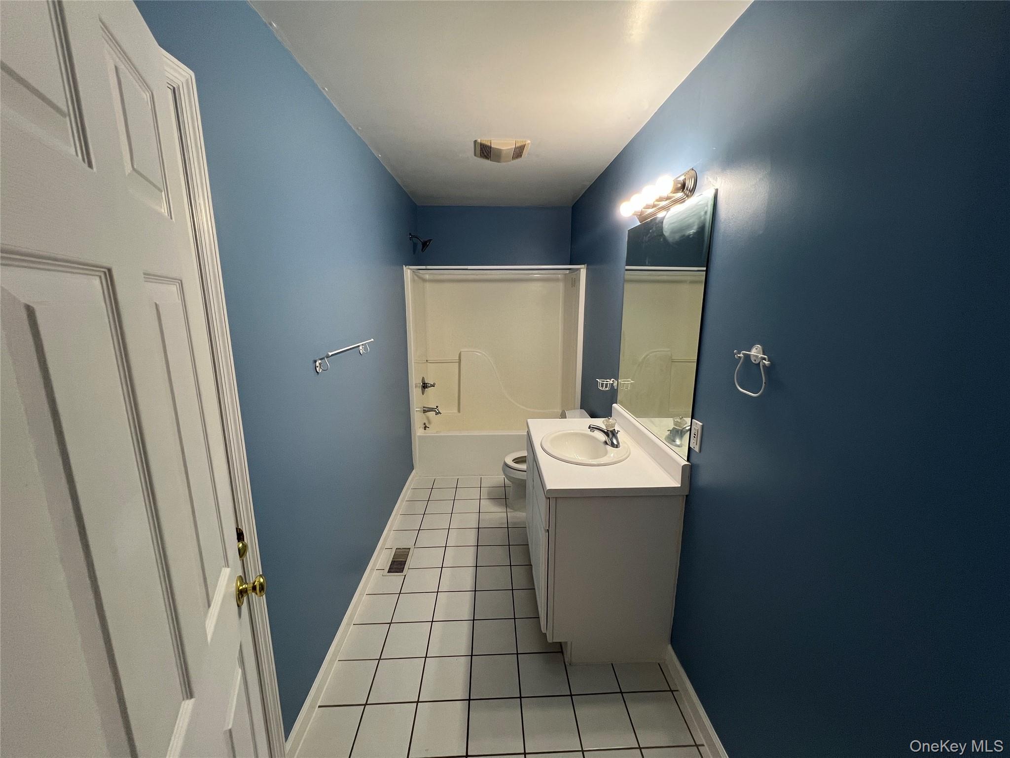 16 Peggy Lane, Peekskill, NY 10566