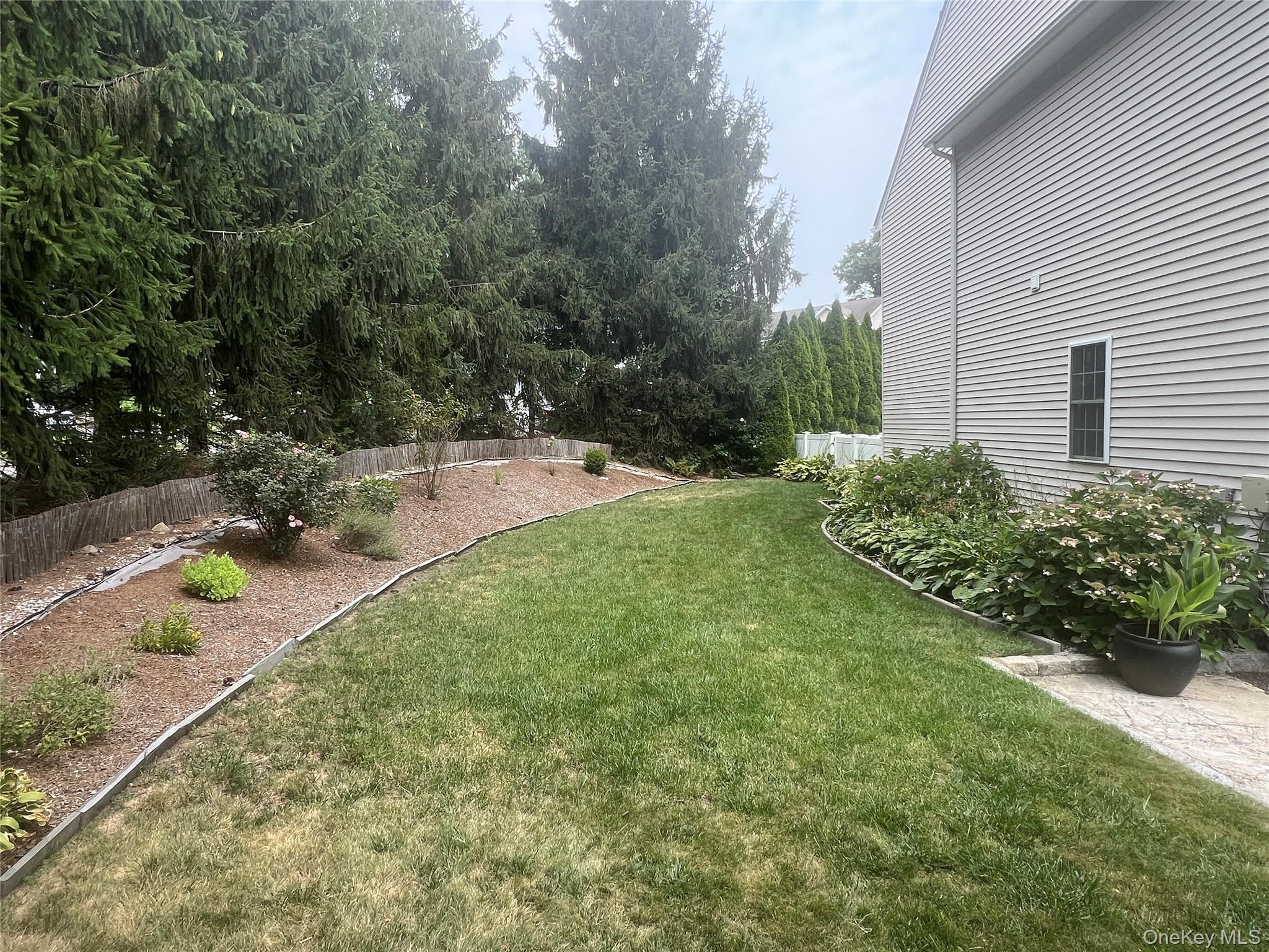 16 Peggy Lane, Peekskill, NY 10566