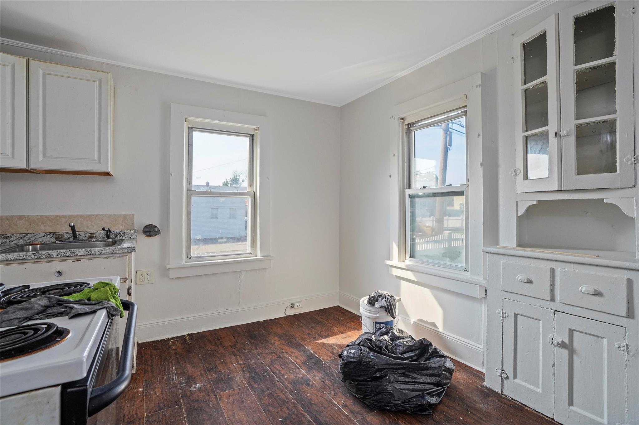 451 Babylon Turnpike, Freeport, NY 11520