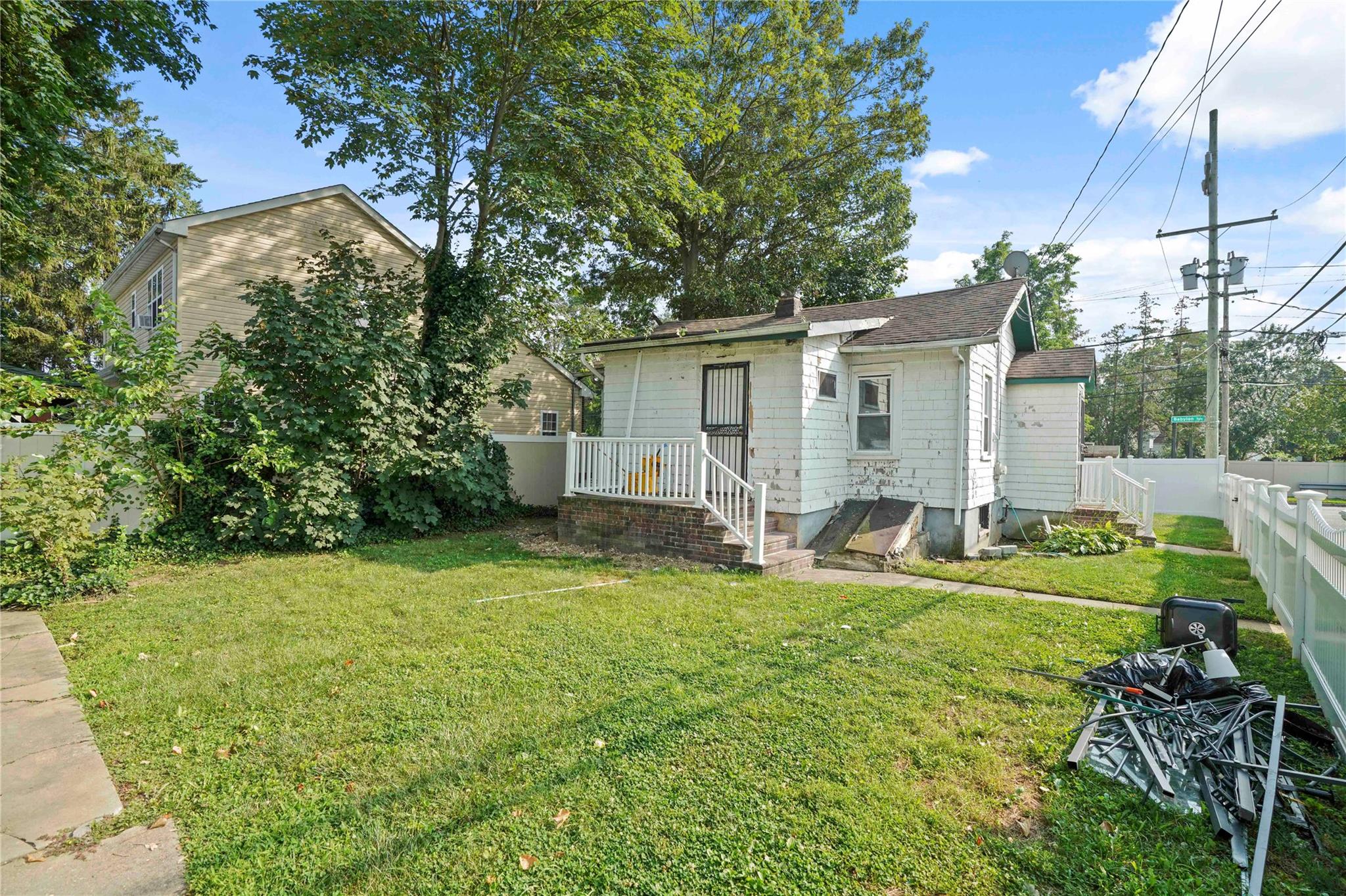 451 Babylon Turnpike, Freeport, NY 11520