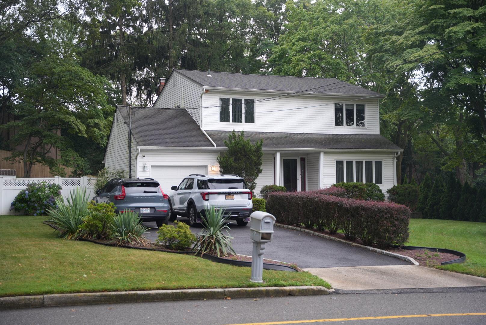 4298 Express Drive N, Ronkonkoma, NY 11779