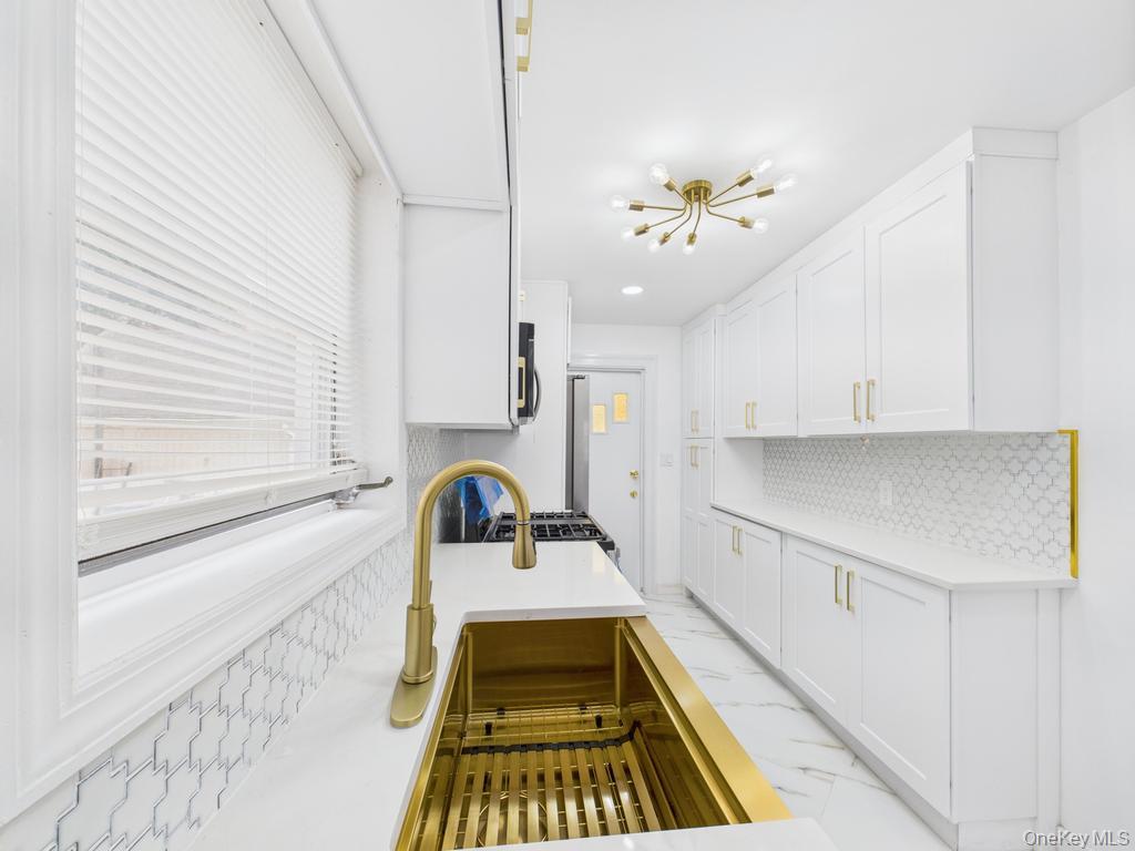 194-34 115th Road, Saint Albans, NY 11412