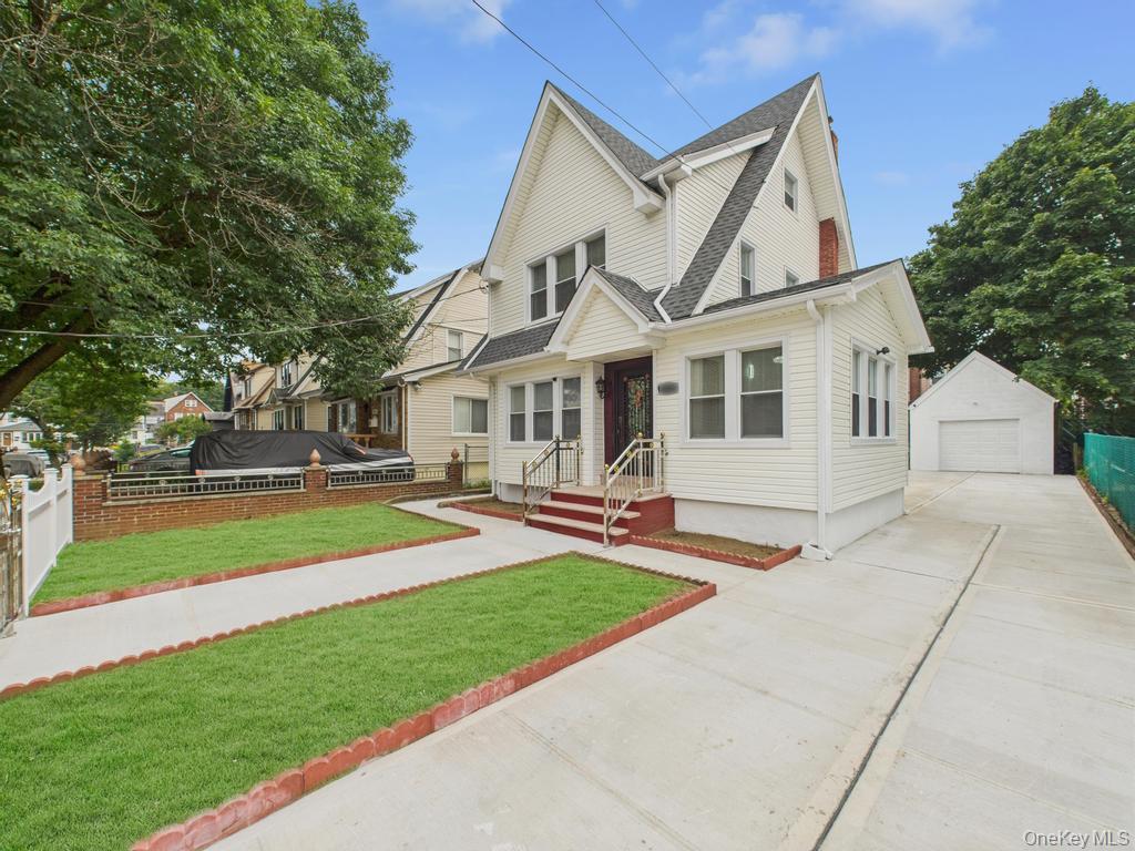 194-34 115th Road, Saint Albans, NY 11412