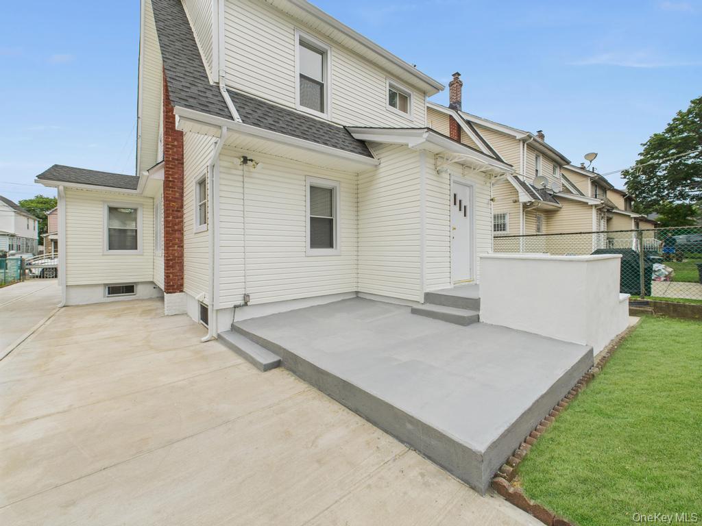 194-34 115th Road, Saint Albans, NY 11412