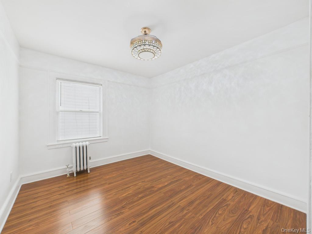 194-34 115th Road, Saint Albans, NY 11412