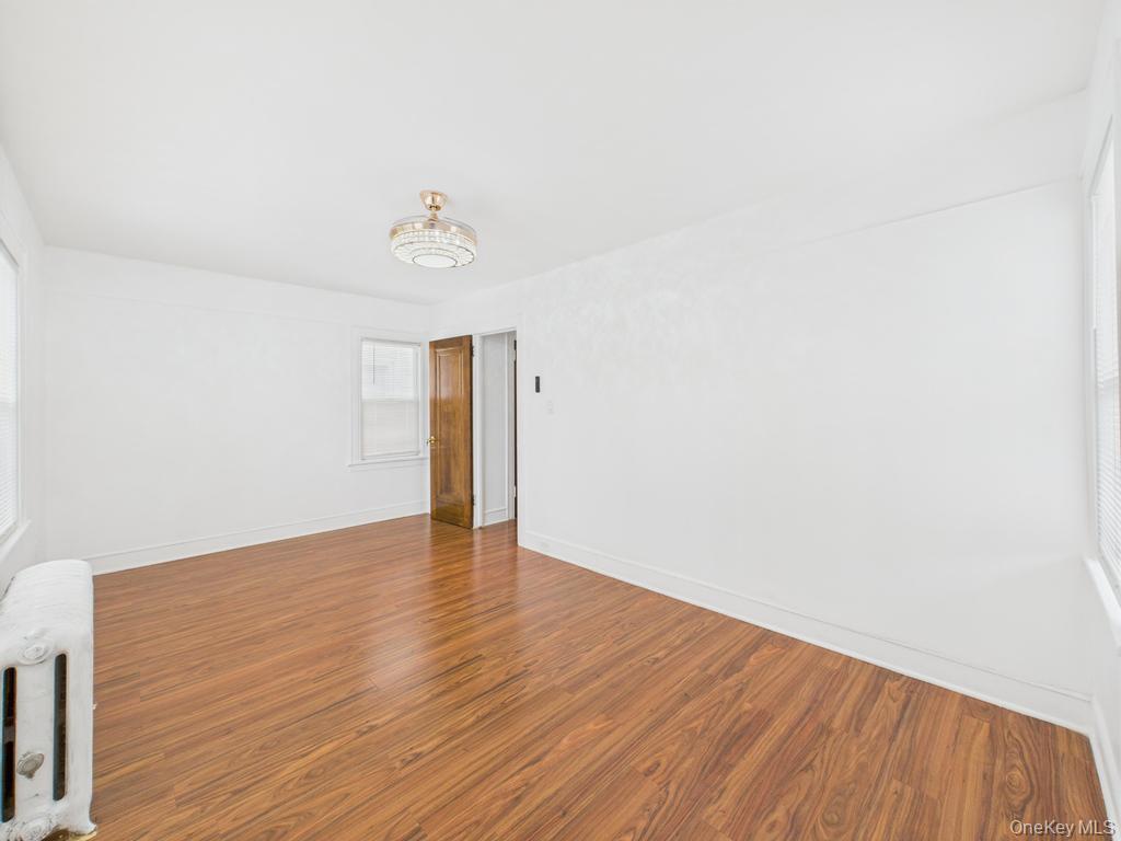 194-34 115th Road, Saint Albans, NY 11412