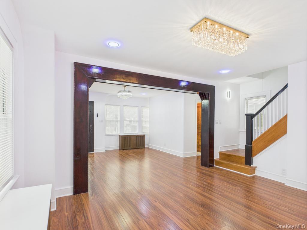 194-34 115th Road, Saint Albans, NY 11412