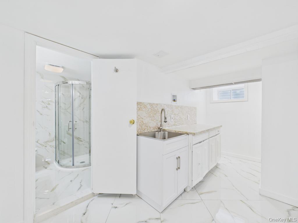 194-34 115th Road, Saint Albans, NY 11412