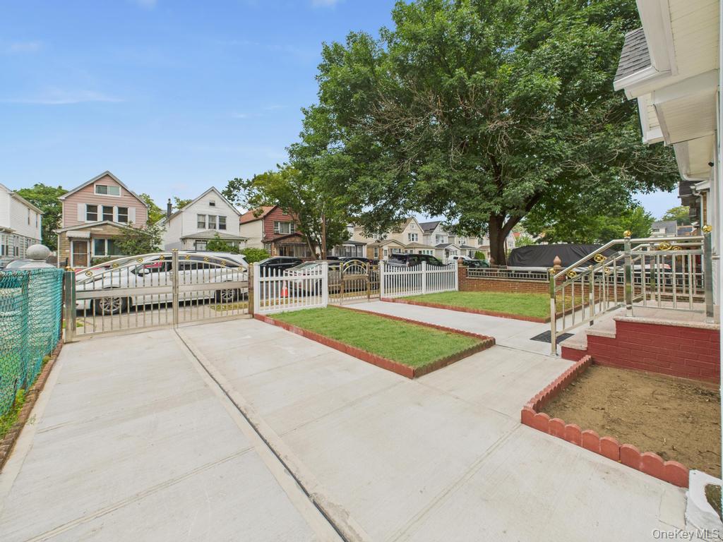 194-34 115th Road, Saint Albans, NY 11412