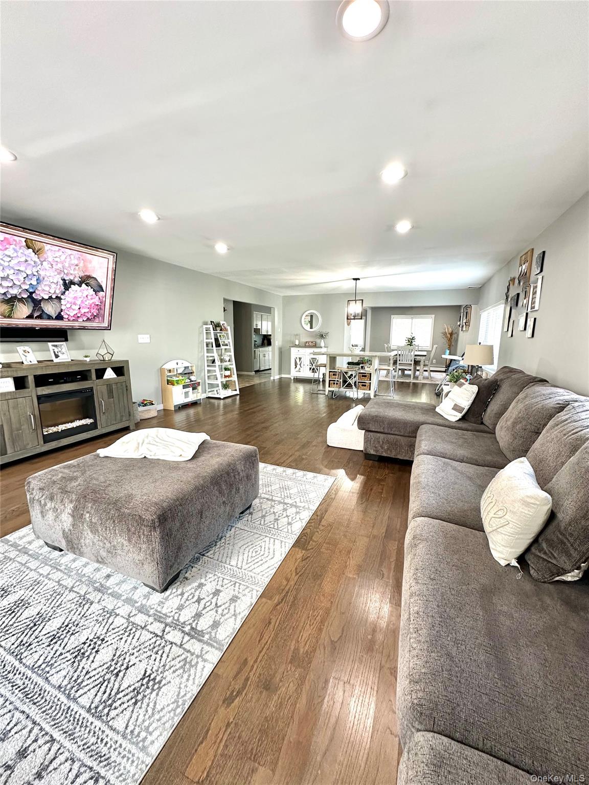 323 Wildwood Road, Ronkonkoma, NY 11779