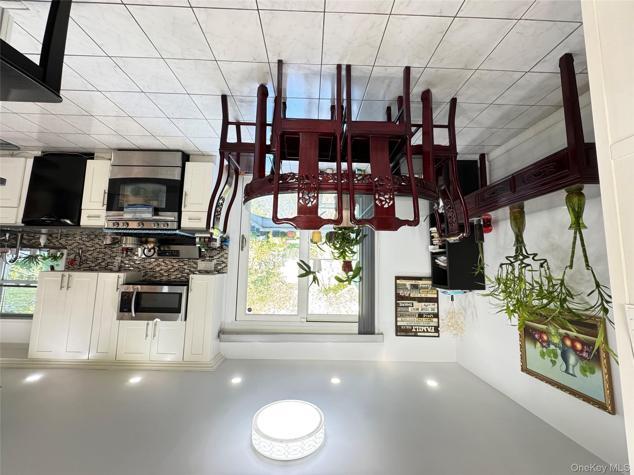 10 Otsego Place, Commack, NY 11725