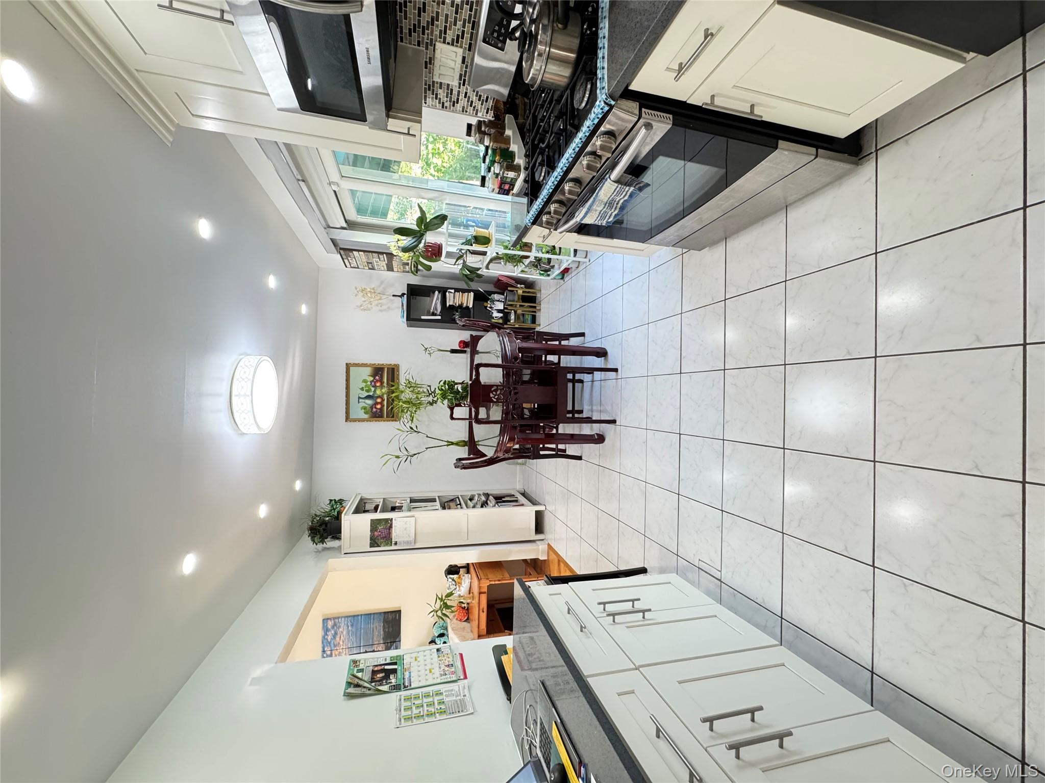 10 Otsego Place, Commack, NY 11725