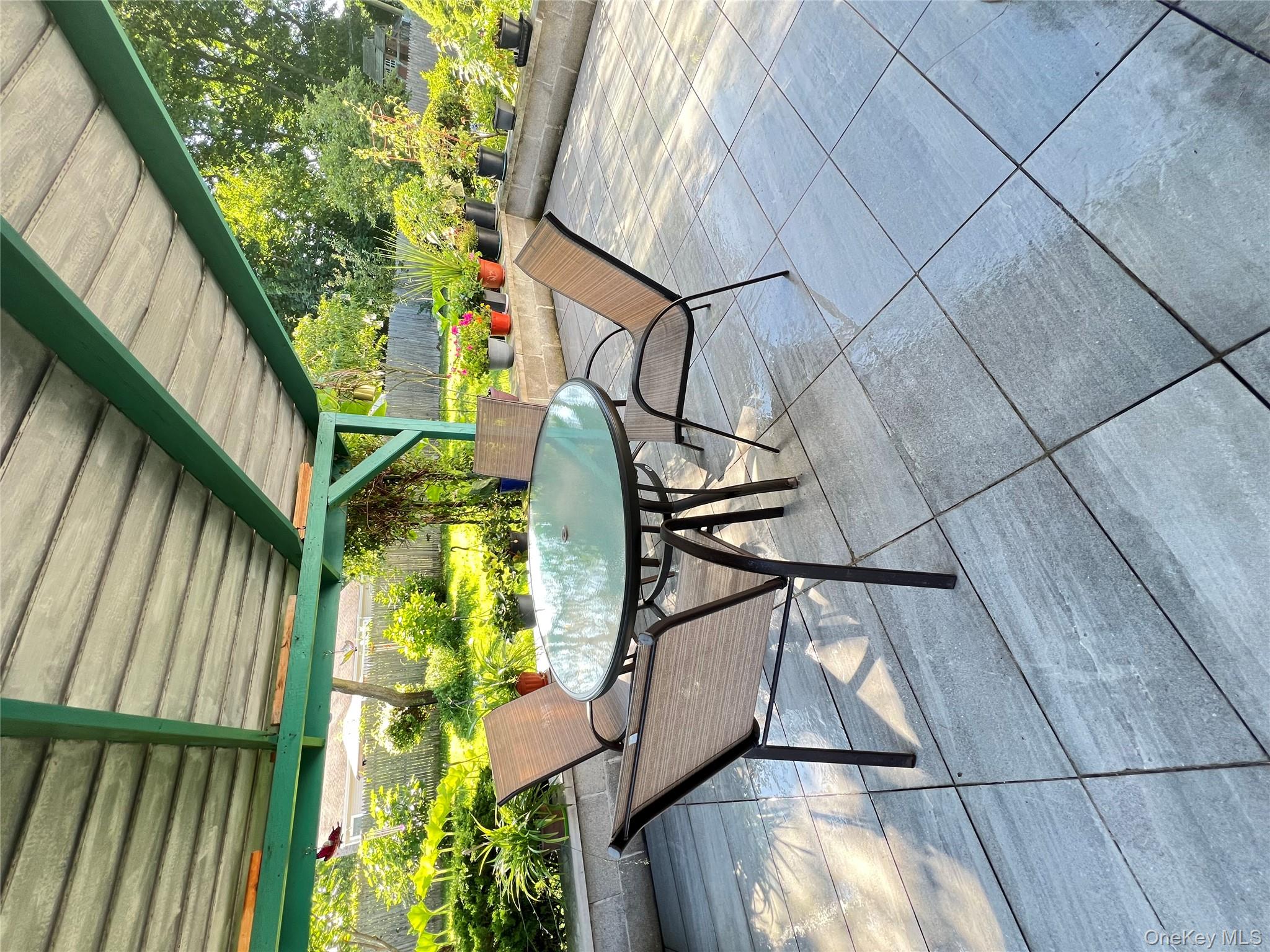 10 Otsego Place, Commack, NY 11725