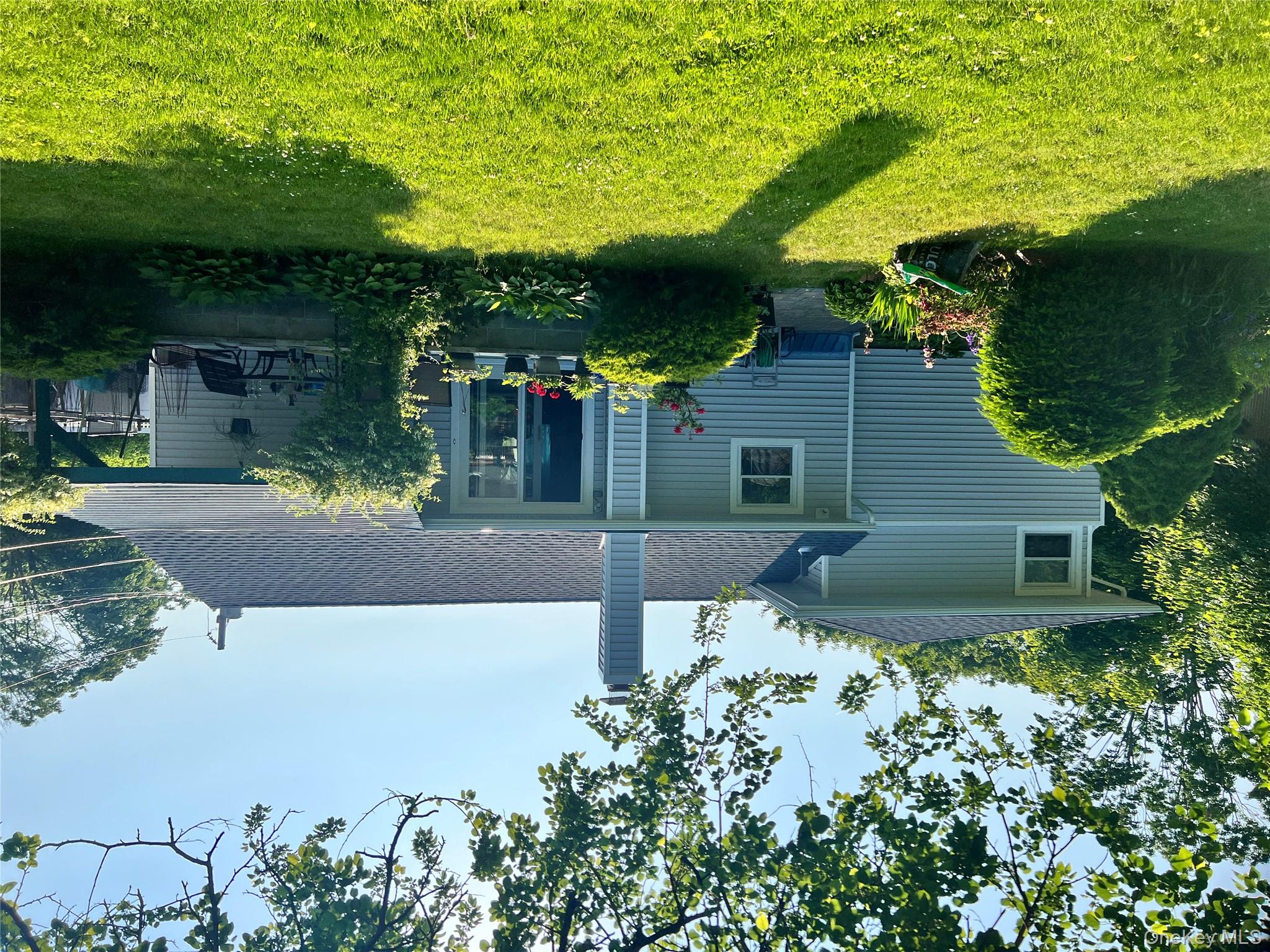 10 Otsego Place, Commack, NY 11725