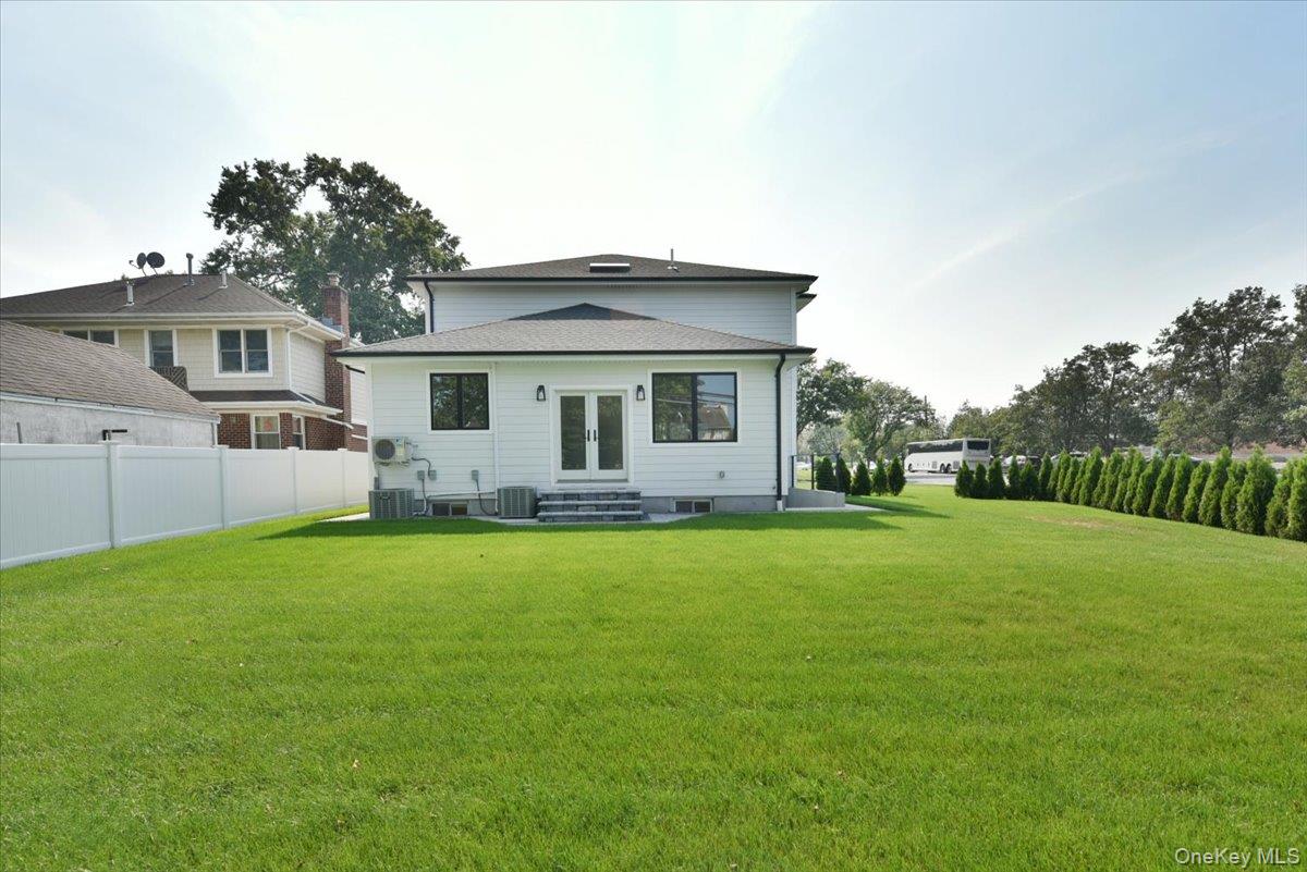 147 Norman Street, New Hyde Park, NY 11040