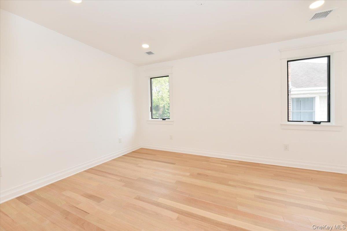 147 Norman Street, New Hyde Park, NY 11040