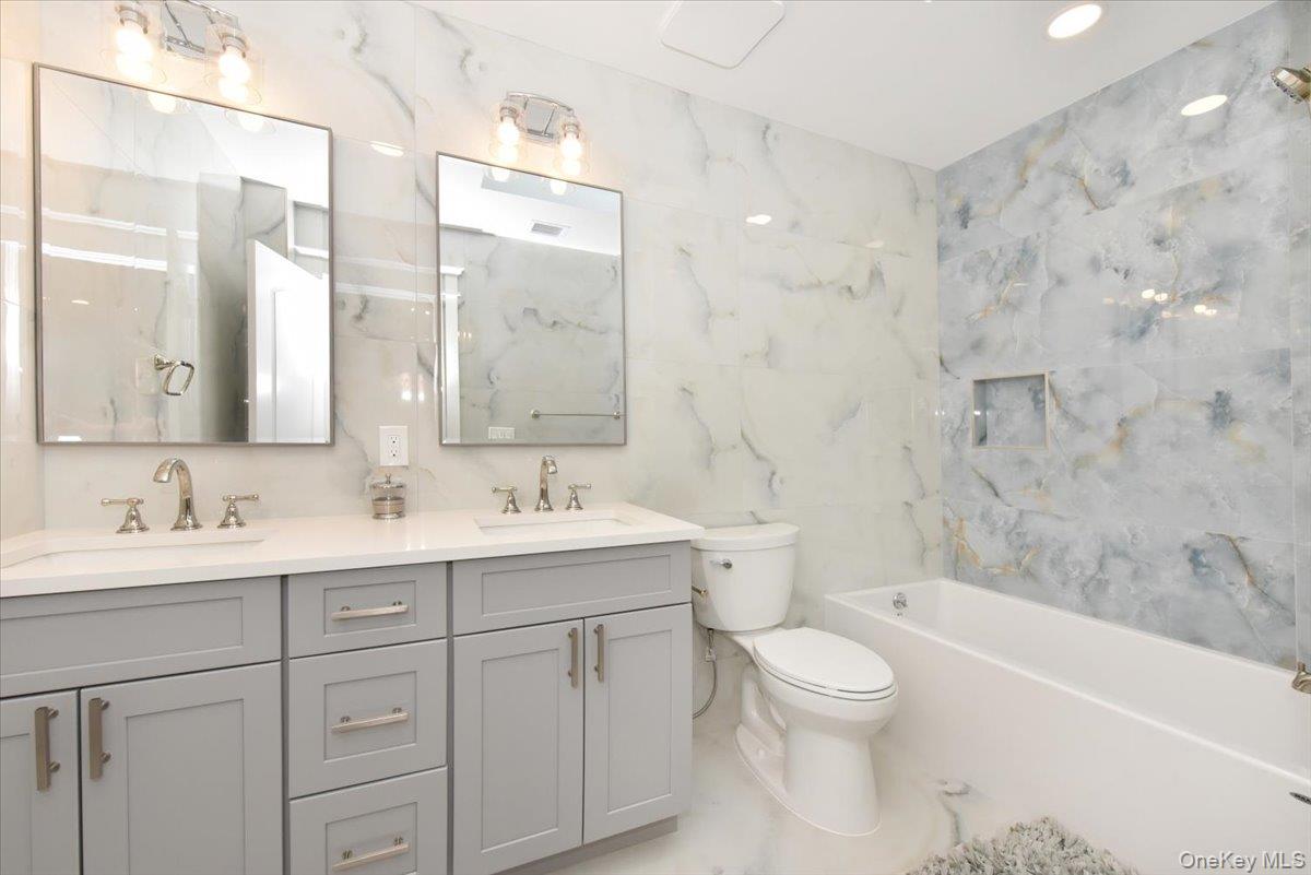 147 Norman Street, New Hyde Park, NY 11040