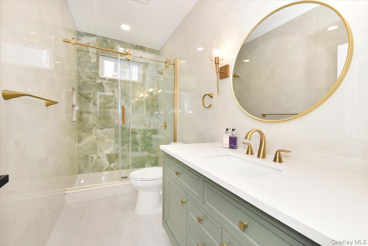 147 Norman Street, New Hyde Park, NY 11040