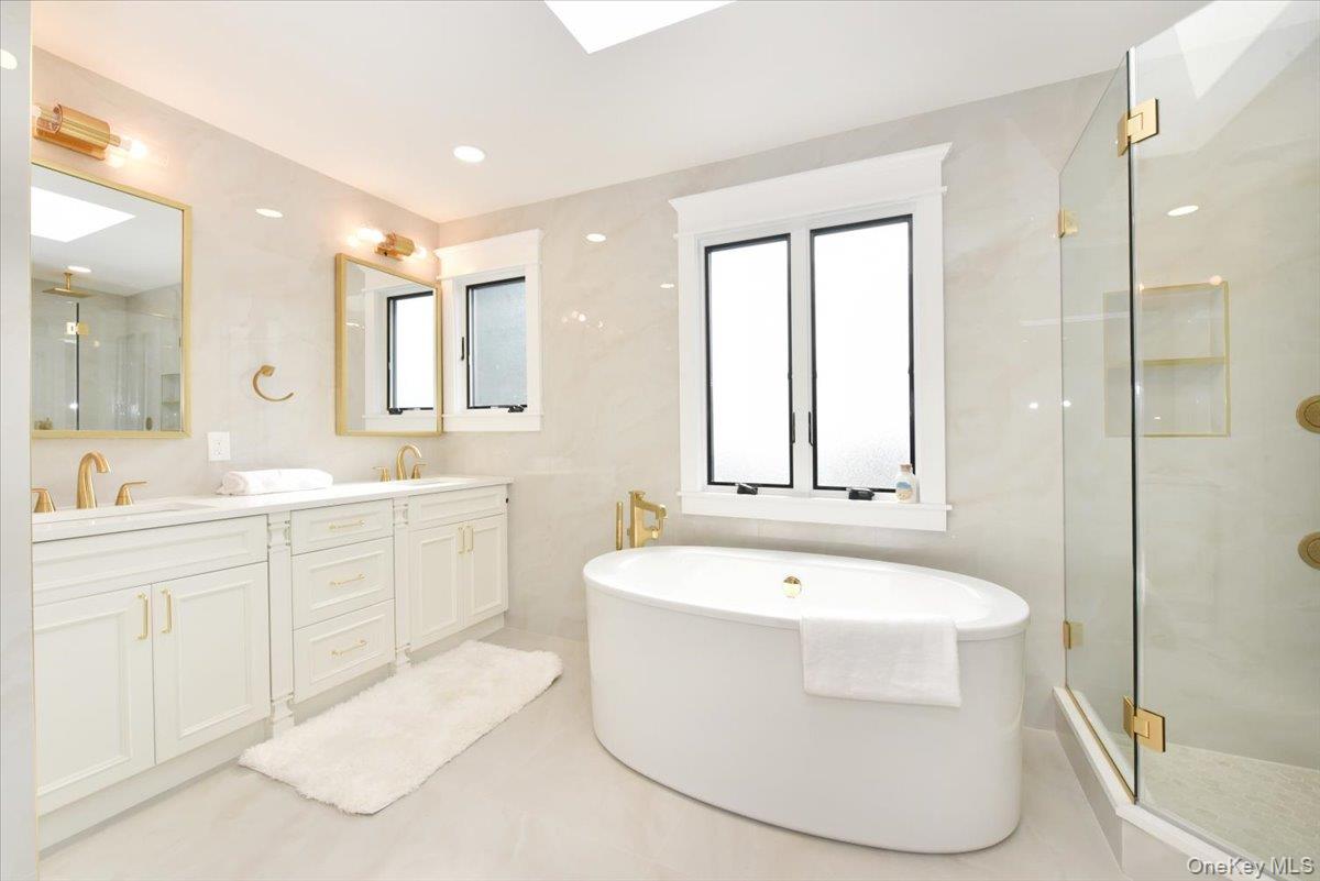 147 Norman Street, New Hyde Park, NY 11040