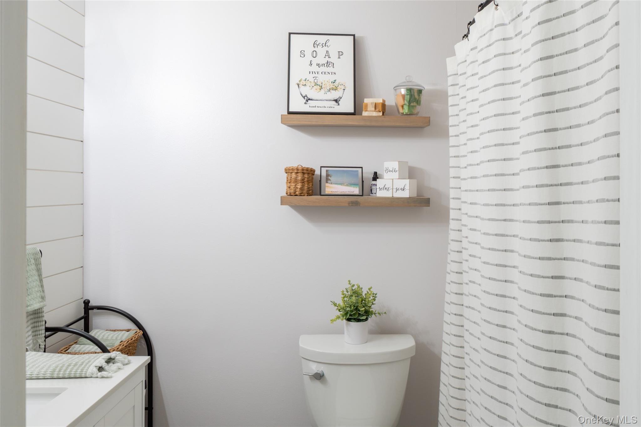 71 Duck Pond Road, Stone Ridge, NY 12484