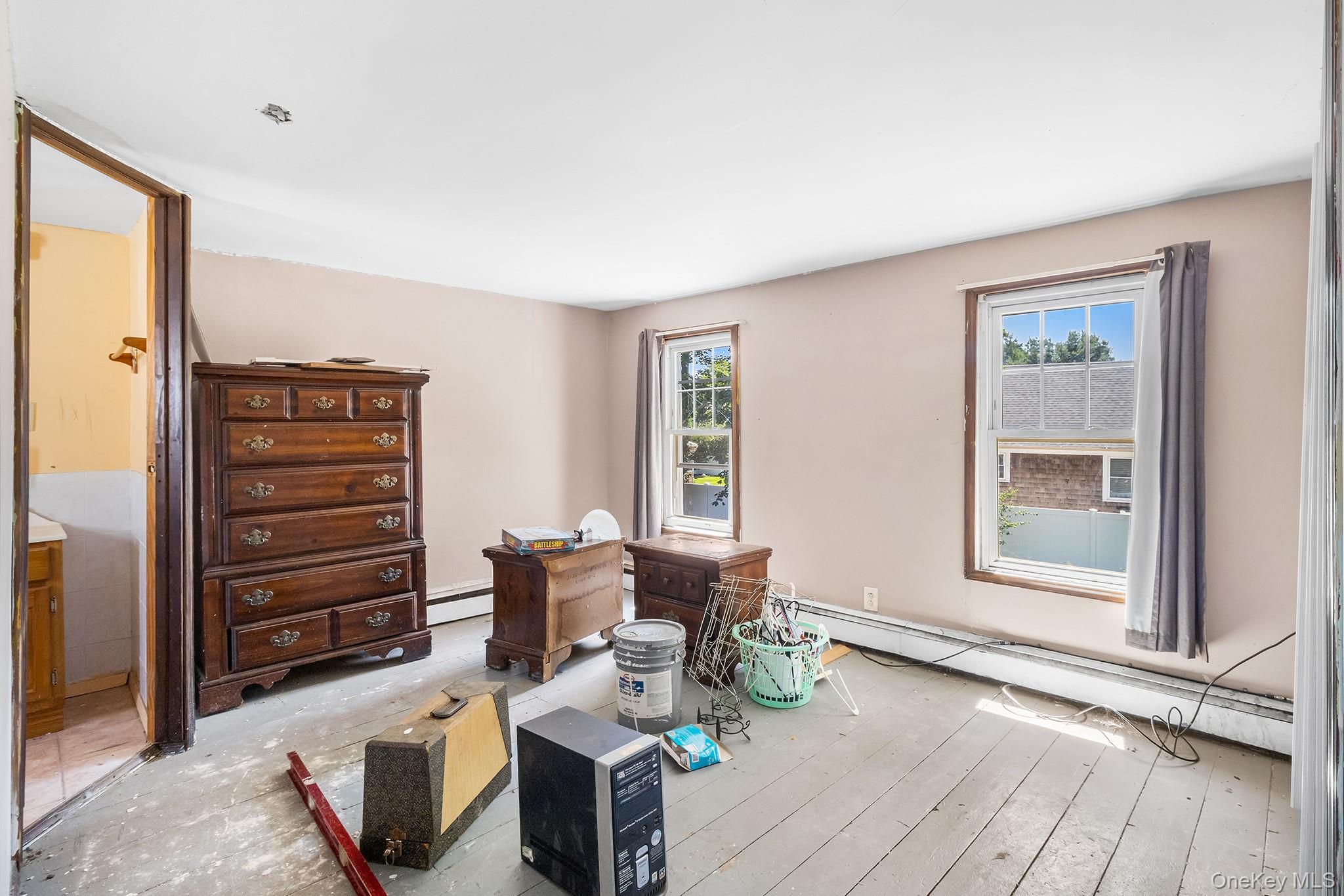 59 Irish Lane, East Islip, NY 11730