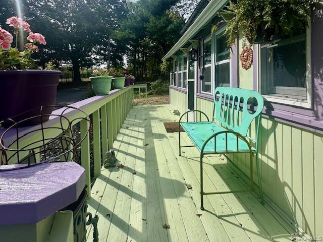 75 Upper Dock Road, Kings Park, NY 11754