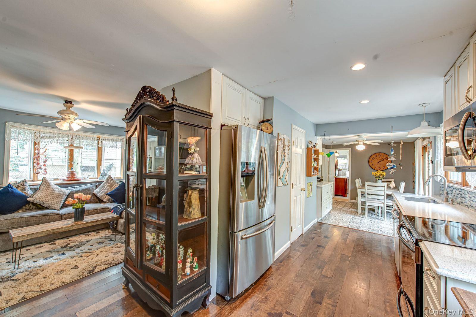 75 Upper Dock Road, Kings Park, NY 11754