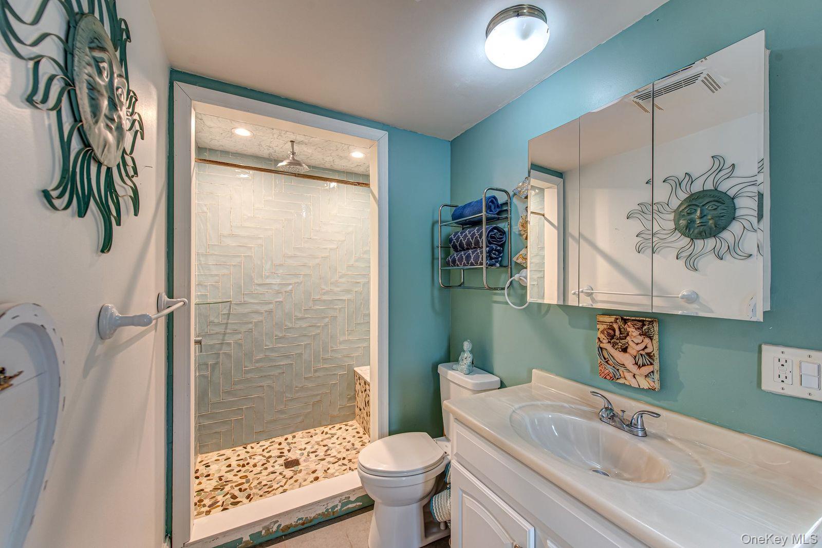 75 Upper Dock Road, Kings Park, NY 11754