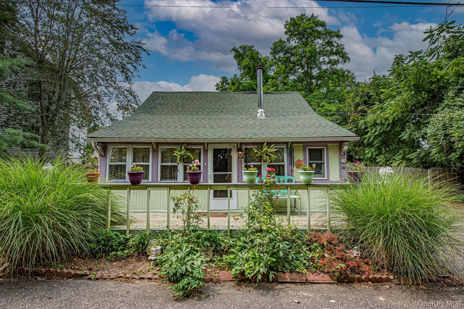 75 Upper Dock Road, Kings Park, NY 11754