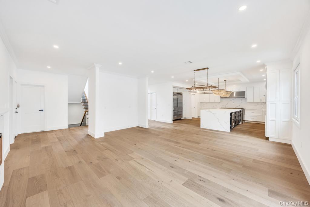 472 Farmranch Road E, Bethpage, NY 11714