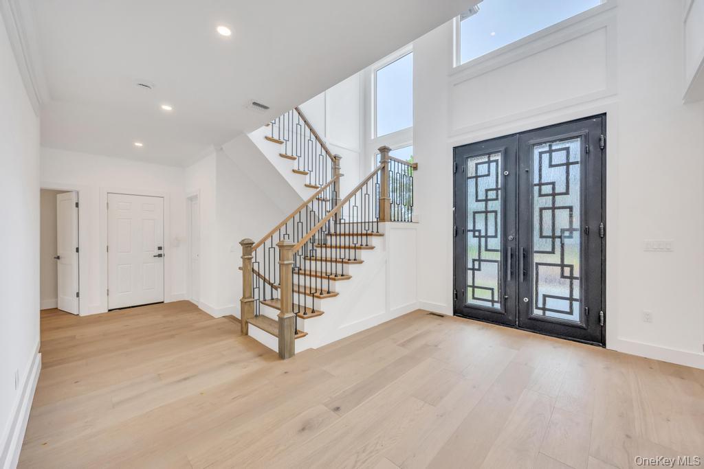 472 Farmranch Road E, Bethpage, NY 11714