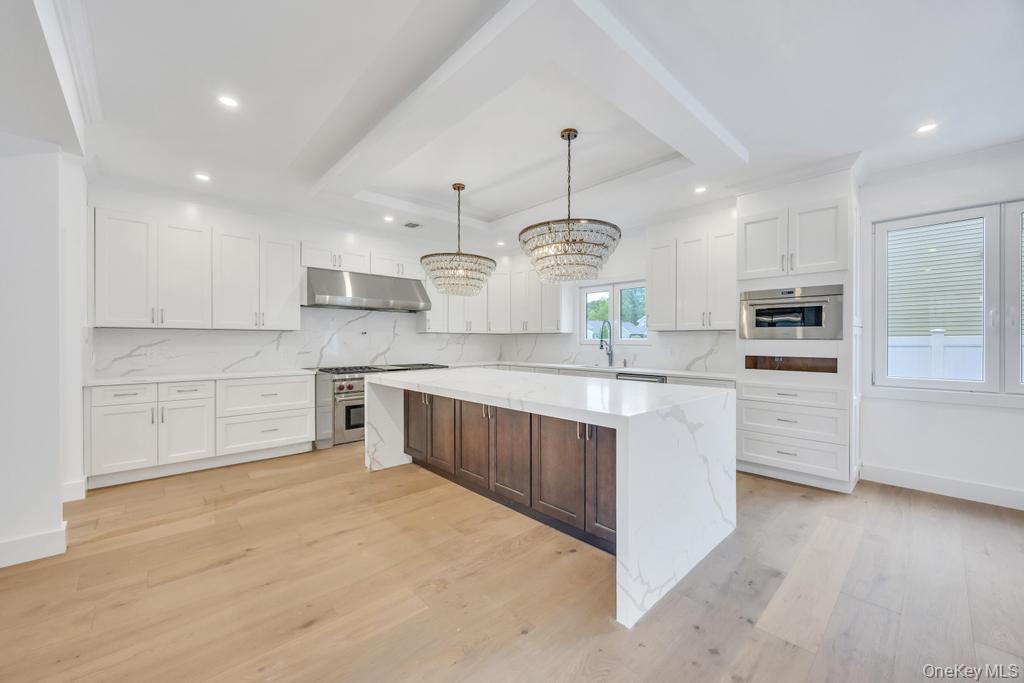 472 Farmranch Road E, Bethpage, NY 11714