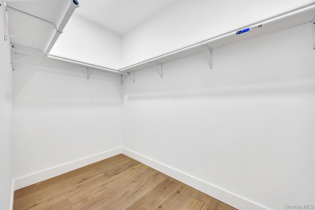 472 Farmranch Road E, Bethpage, NY 11714