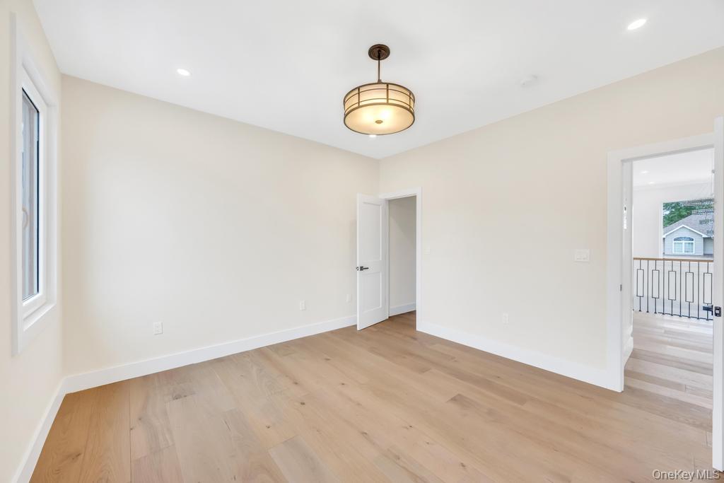 472 Farmranch Road E, Bethpage, NY 11714