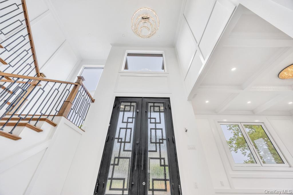 472 Farmranch Road E, Bethpage, NY 11714