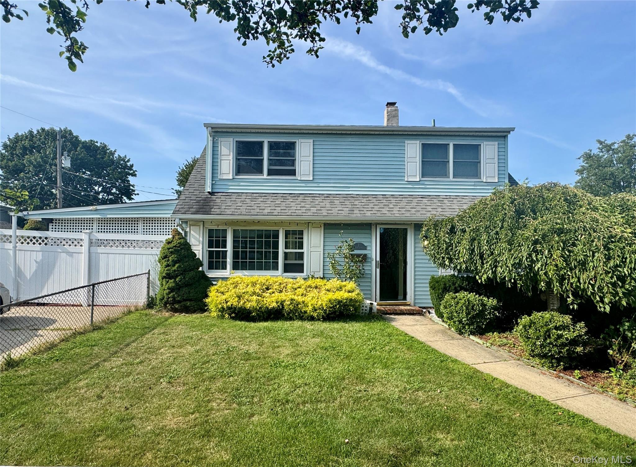 7 Sandy Lane, Levittown, NY 11756