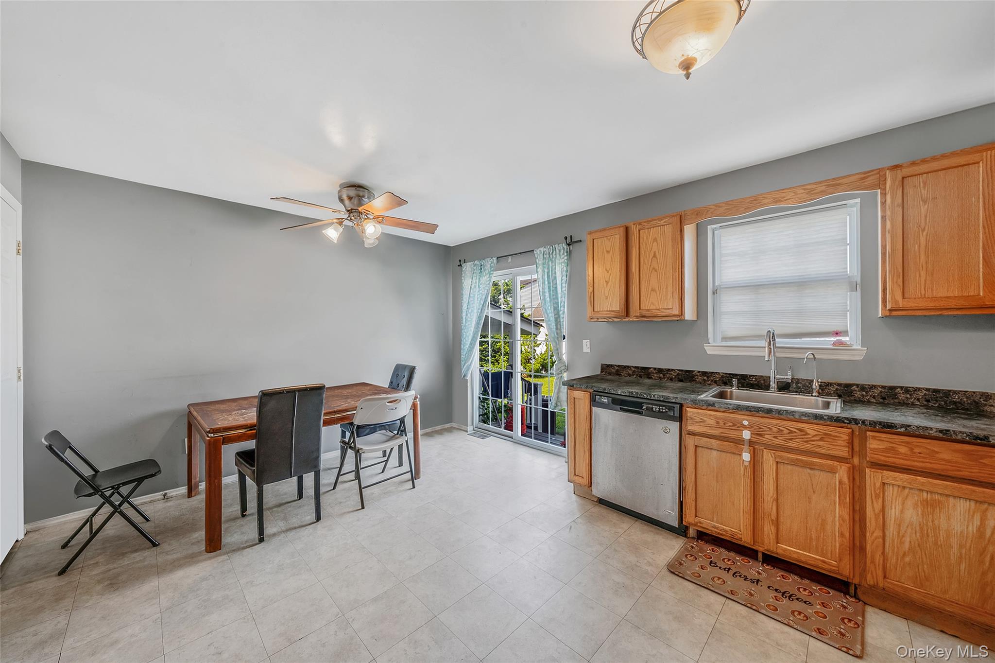 905 Doane Avenue, Bellport, NY 11713