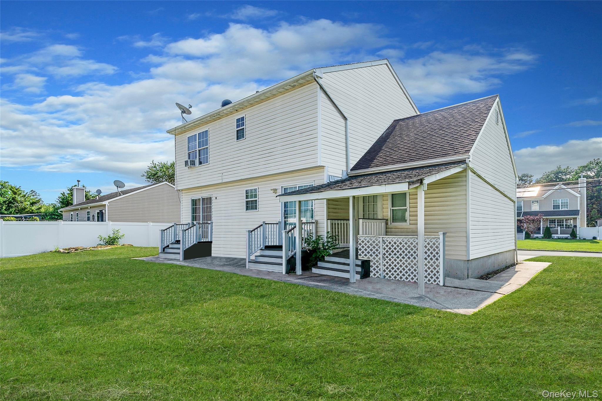 905 Doane Avenue, Bellport, NY 11713